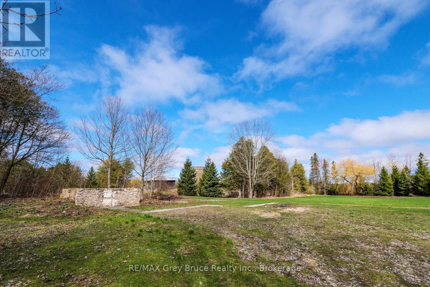 019556 HIGHWAY 6 Image 22