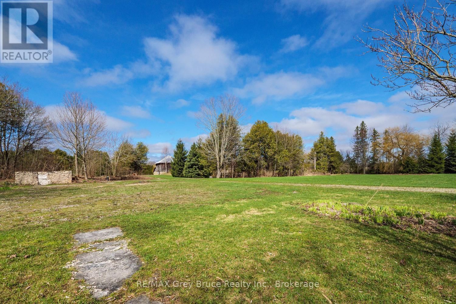 019556 HIGHWAY 6 Image 24