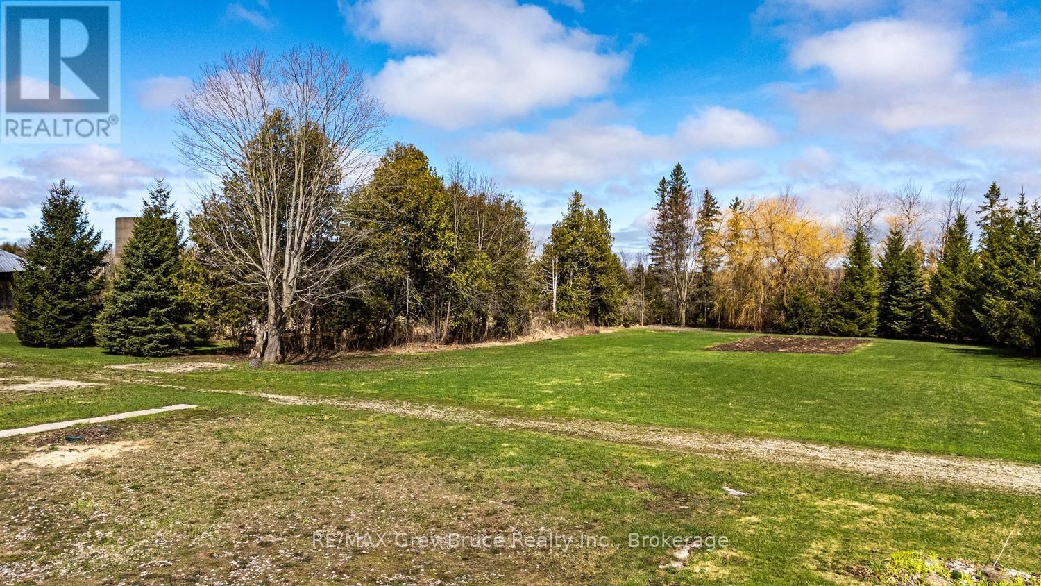 019556 HIGHWAY 6 Image 28