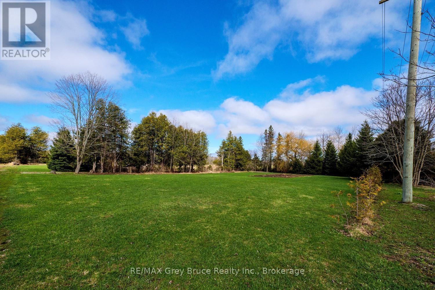 019556 HIGHWAY 6 Image 31