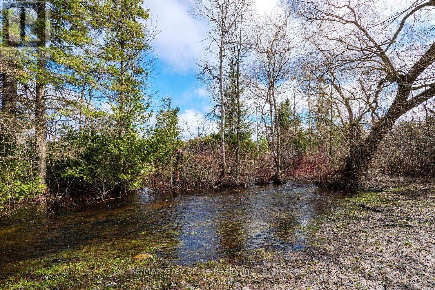 019556 HIGHWAY 6 Image 38