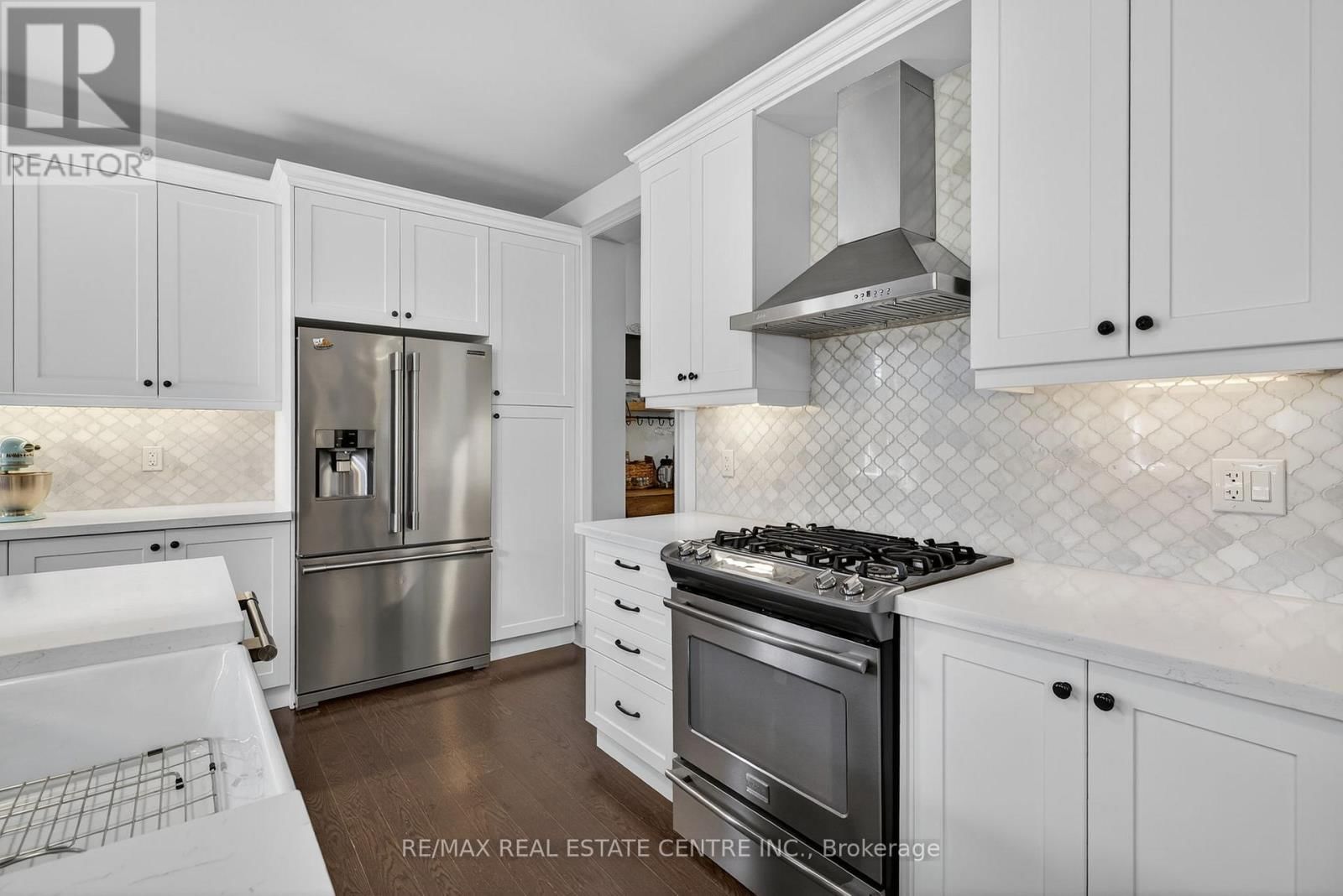 53 ANDERSON AVENUE Image 16