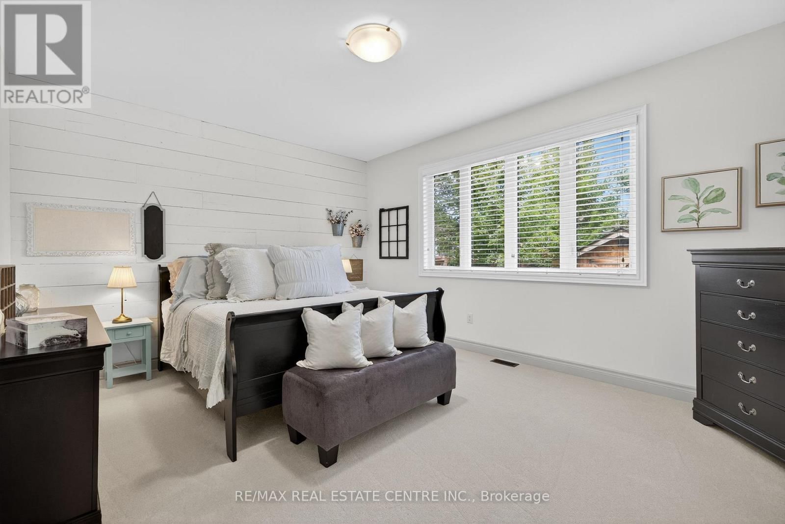 53 ANDERSON AVENUE Image 22