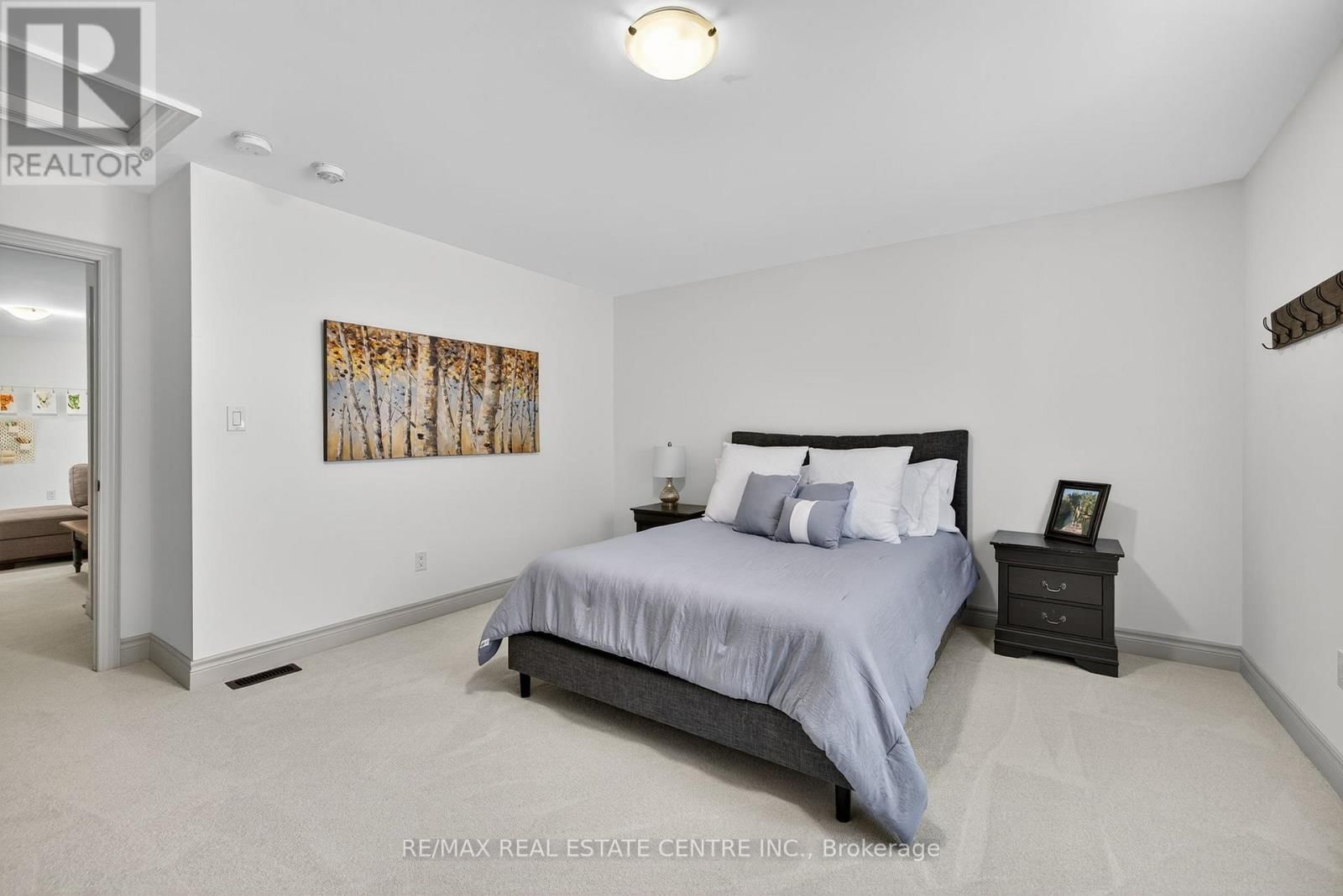 53 ANDERSON AVENUE Image 31