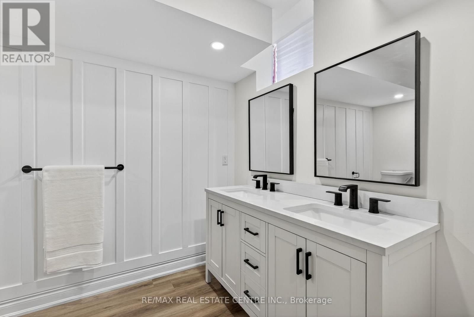 53 ANDERSON AVENUE Image 42