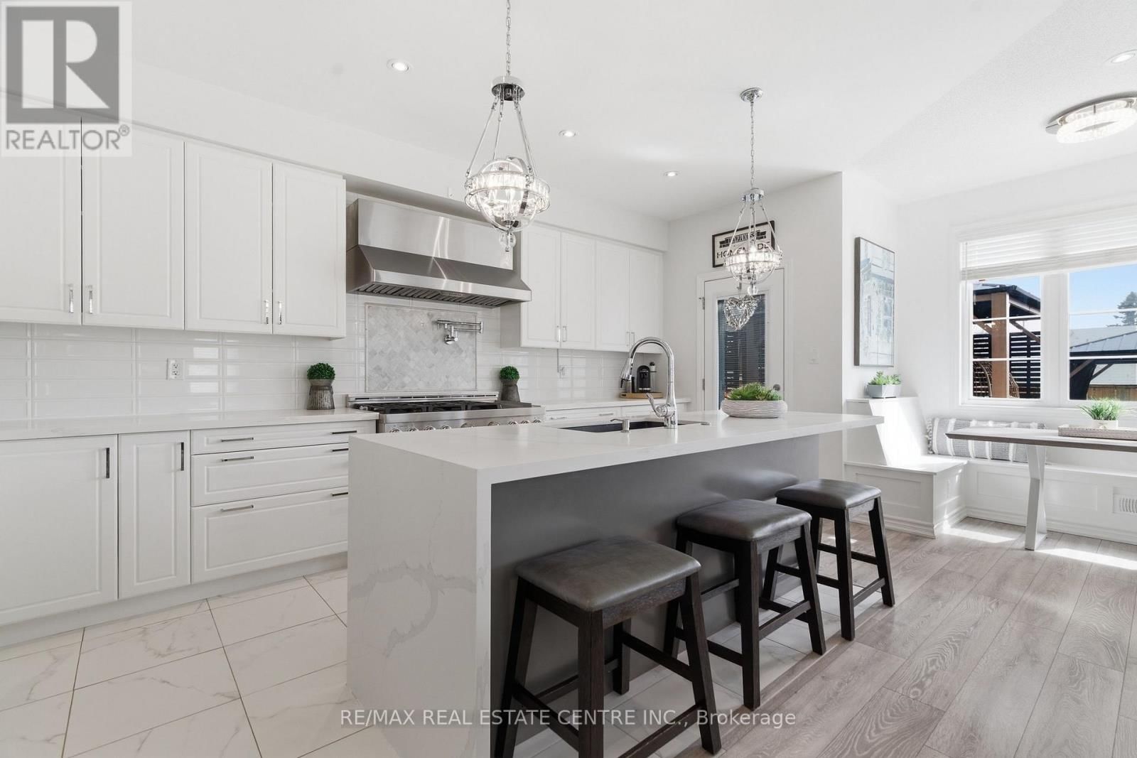 27 GIBBS WAY Image 10