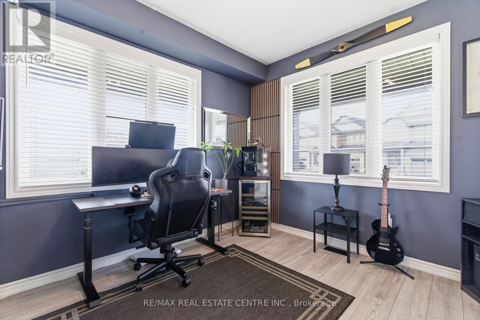 27 GIBBS WAY Image 16