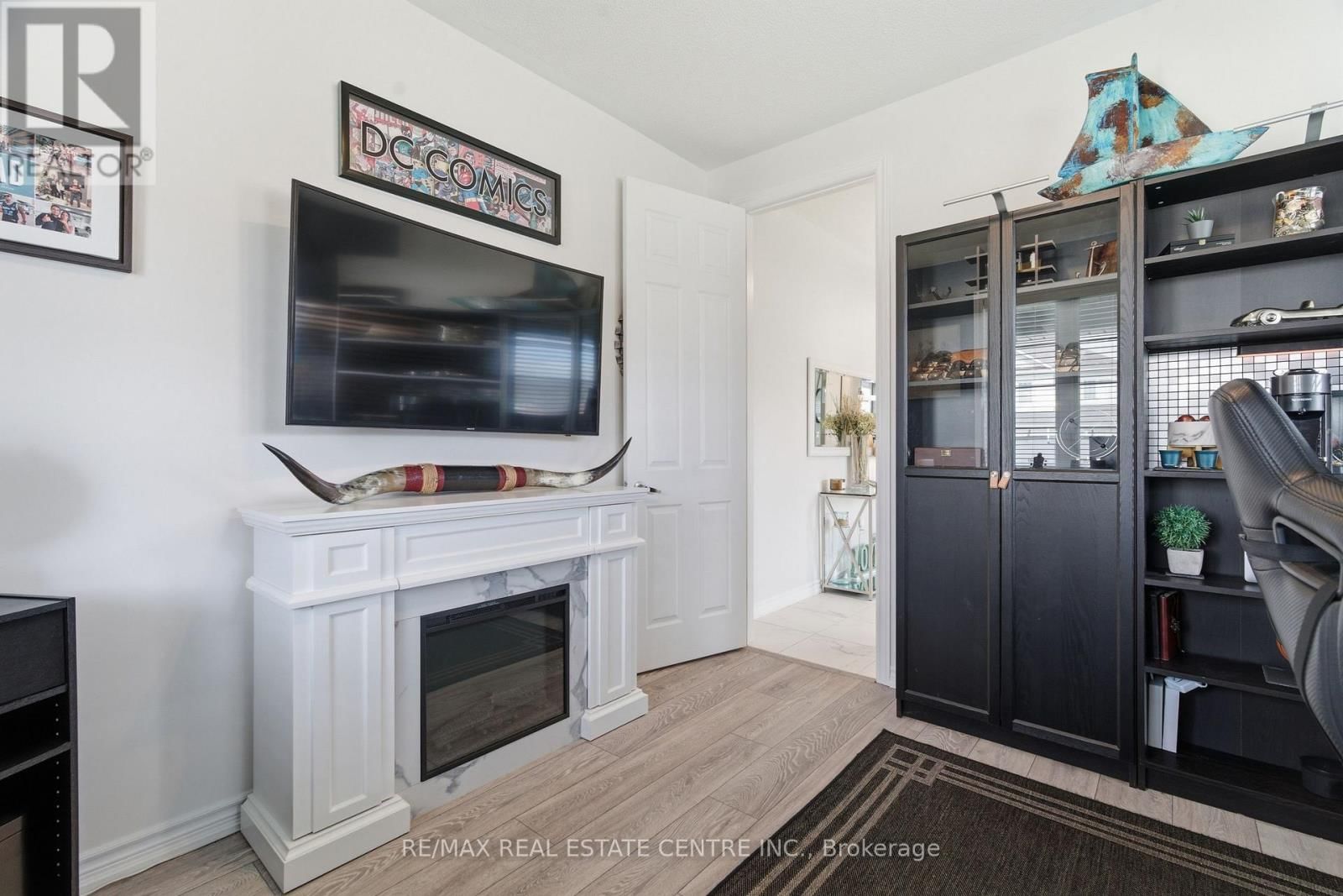 27 GIBBS WAY Image 17