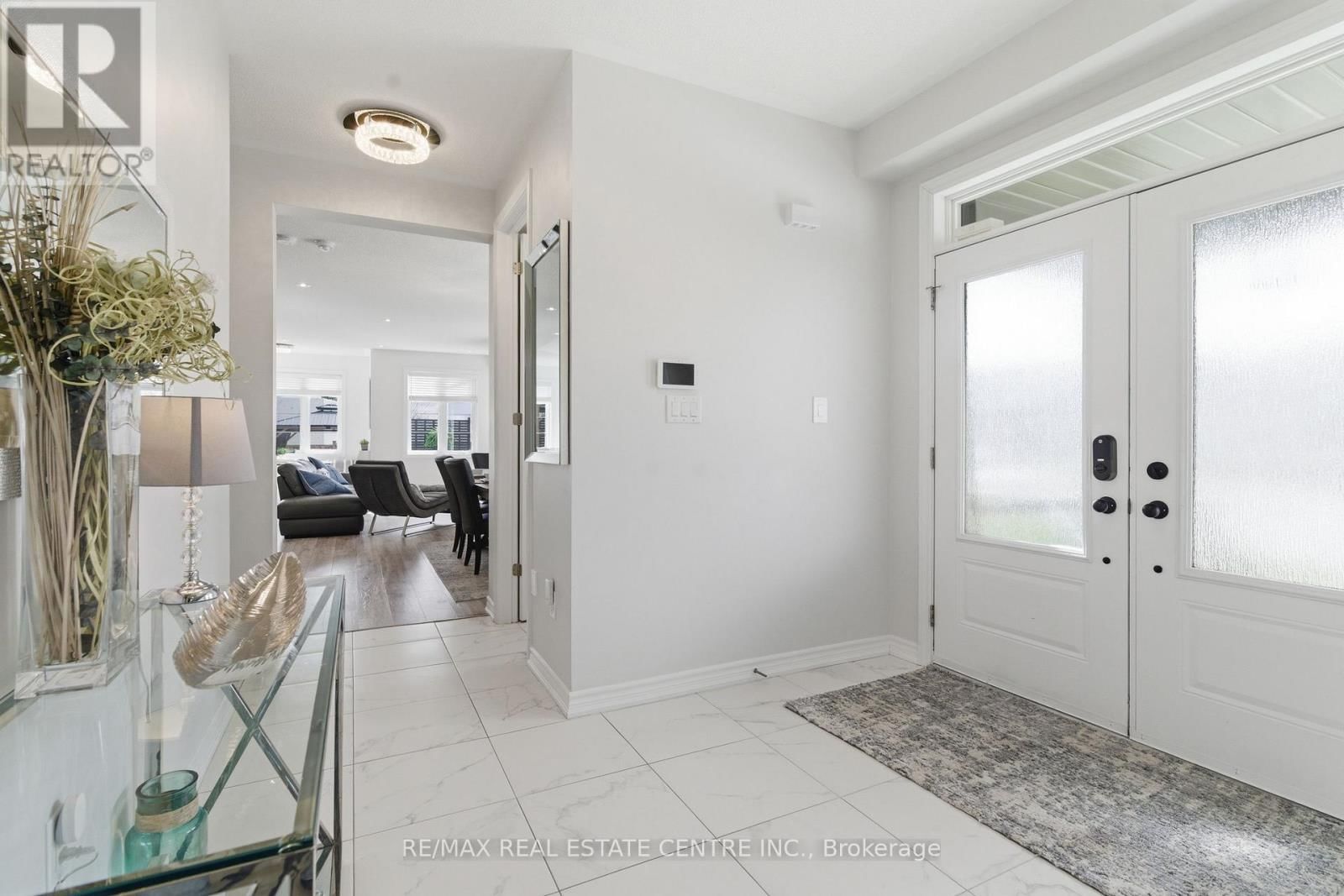 27 GIBBS WAY Image 4