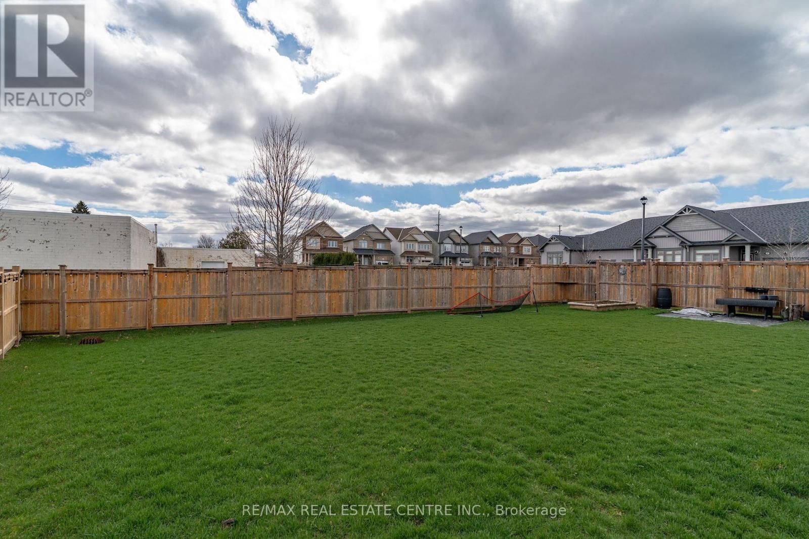 27 GIBBS WAY Image 41