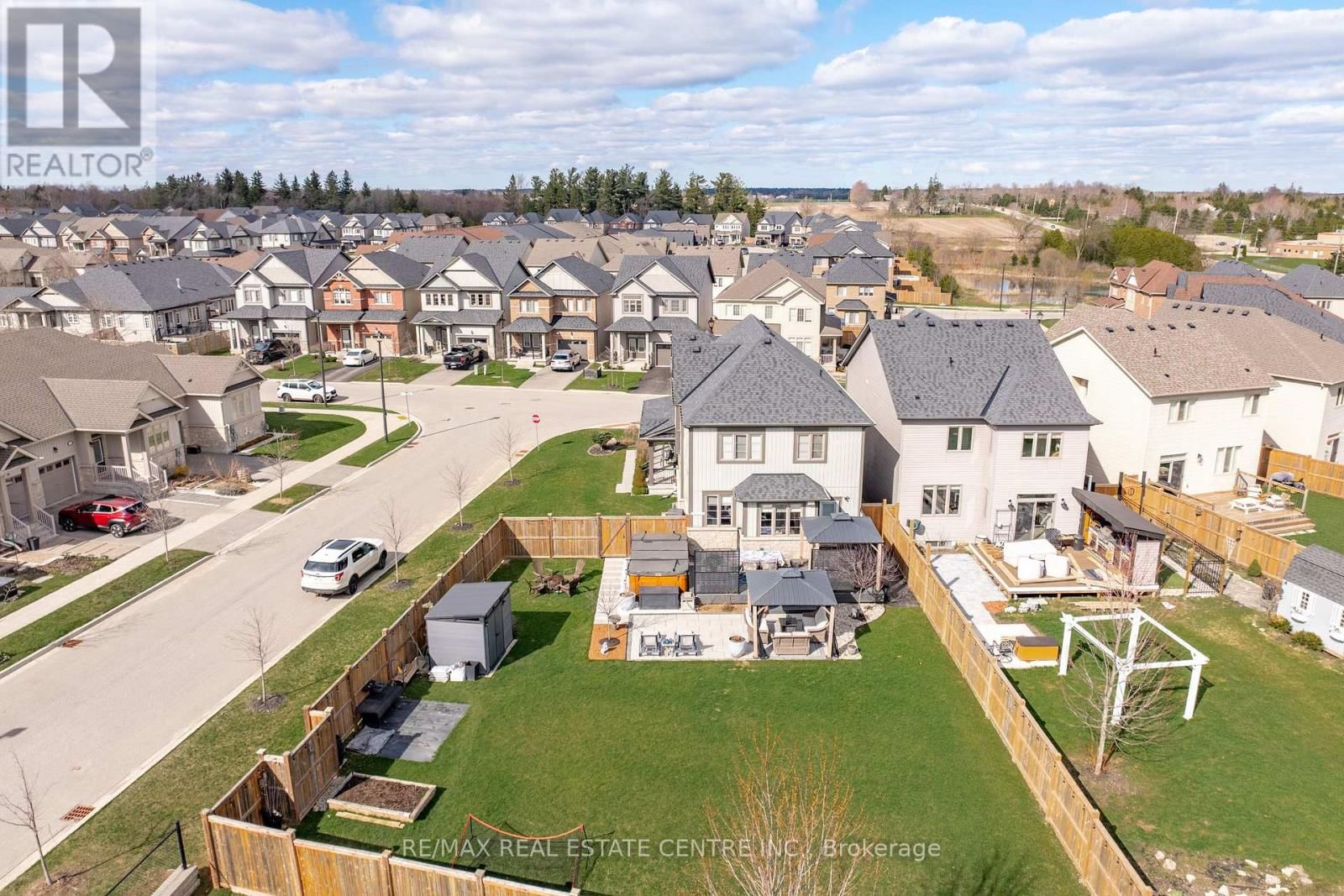 27 GIBBS WAY Image 43