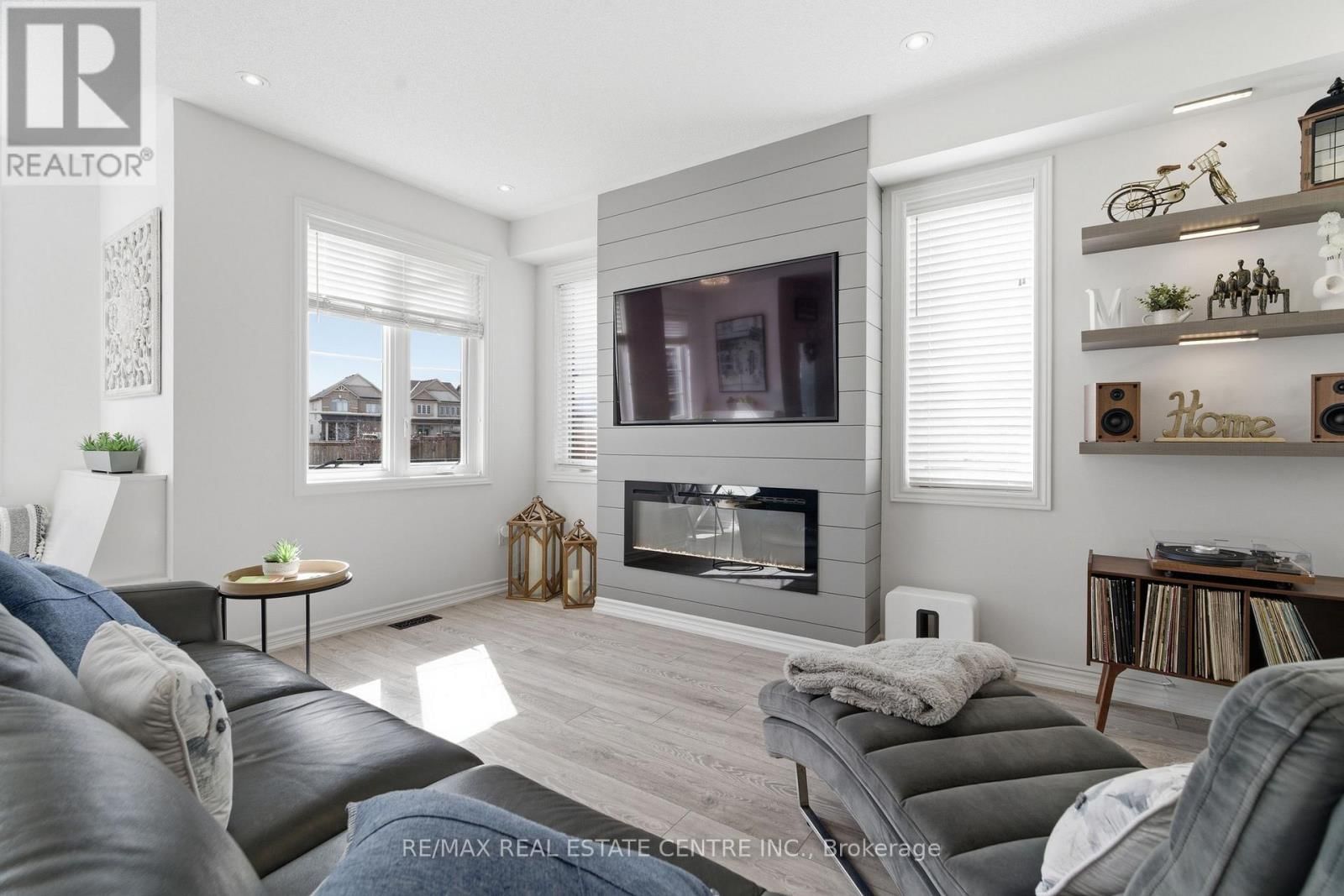 27 GIBBS WAY Image 7