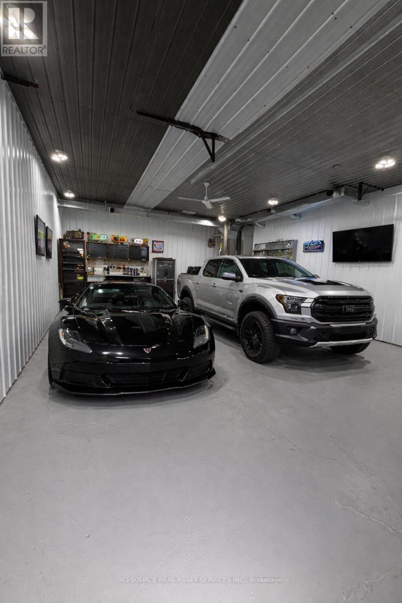 950 CARLETON STREET Image 3