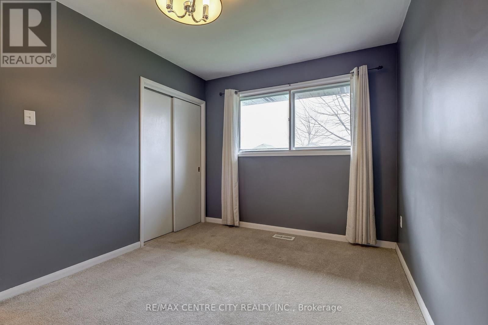 784 ELM STREET Image 11