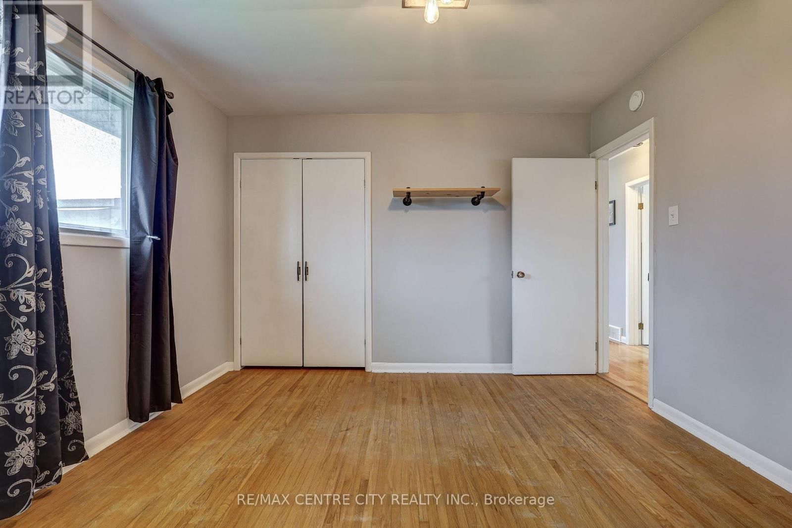 784 ELM STREET Image 9