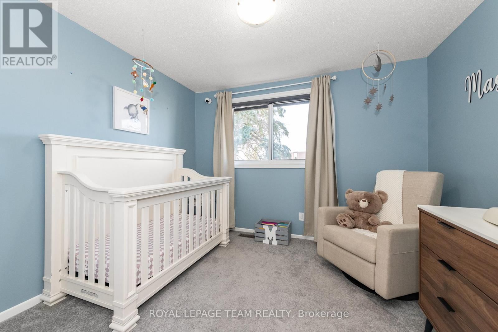 A - 420 MOODIE DRIVE Image 12