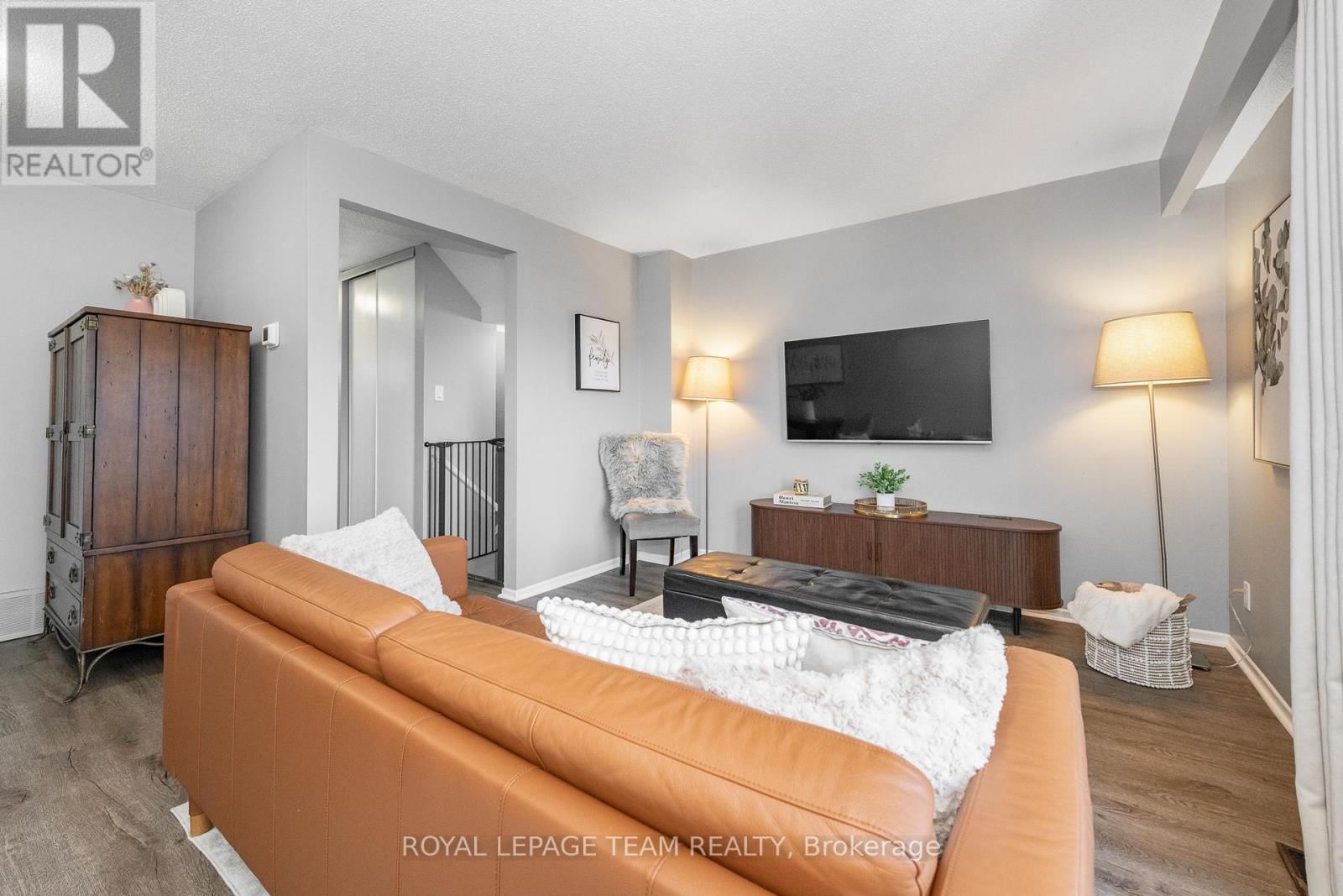 A - 420 MOODIE DRIVE Image 8