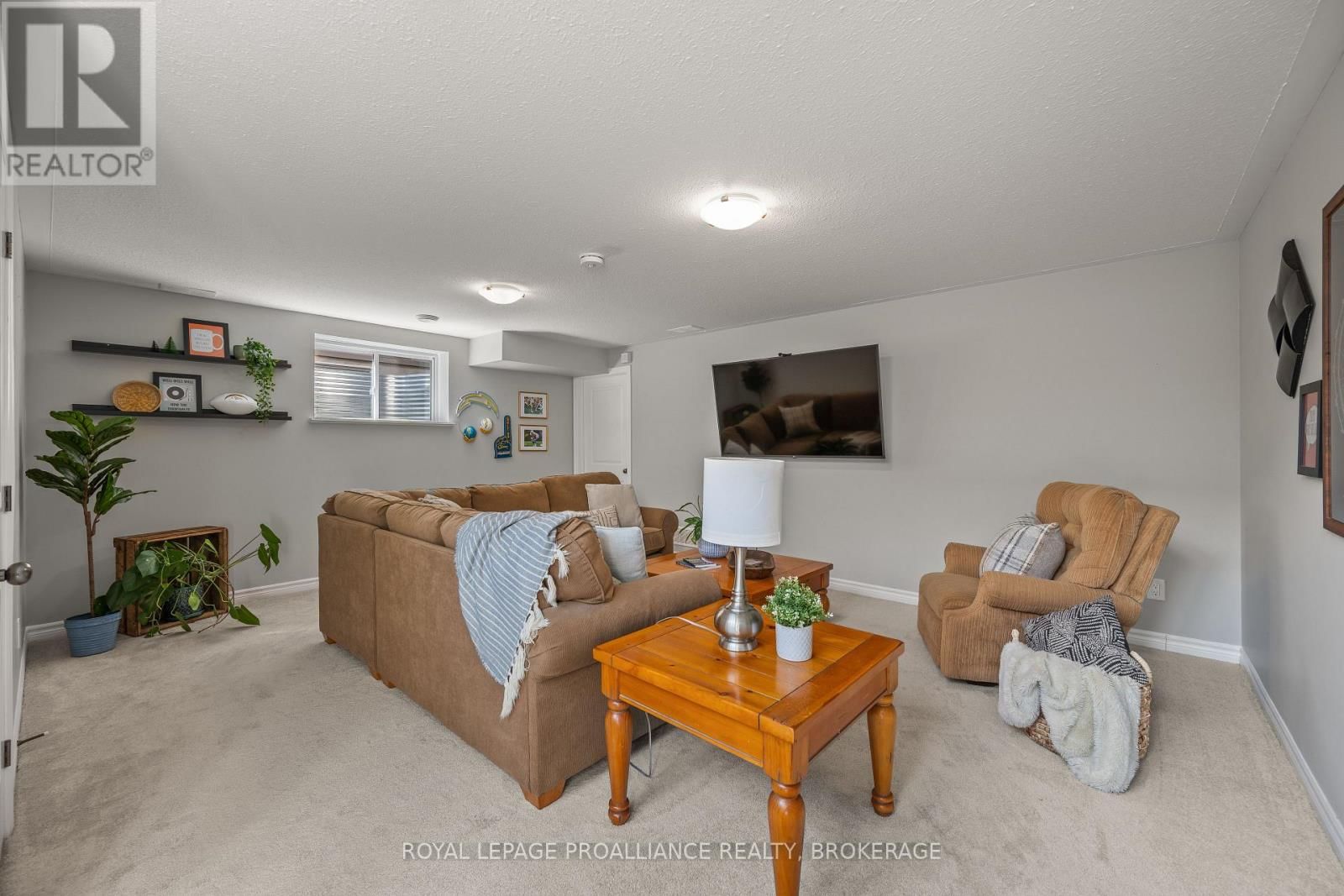 1456 MONARCH DRIVE Image 32