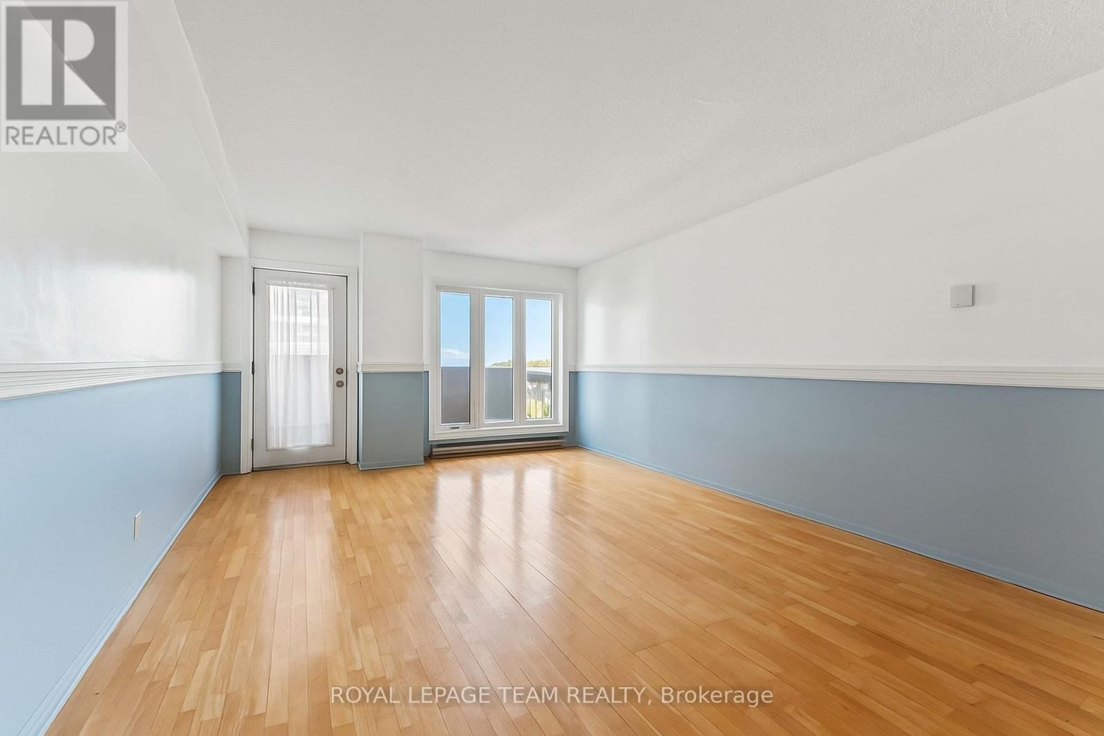 606 - 158C MCARTHUR AVENUE Image 11