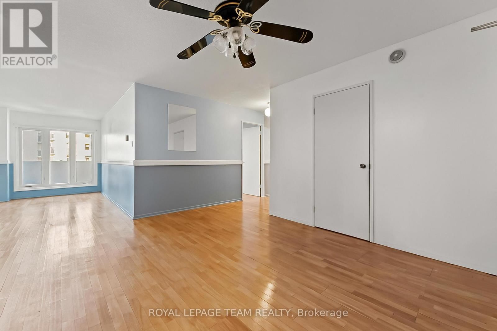 606 - 158C MCARTHUR AVENUE Image 14