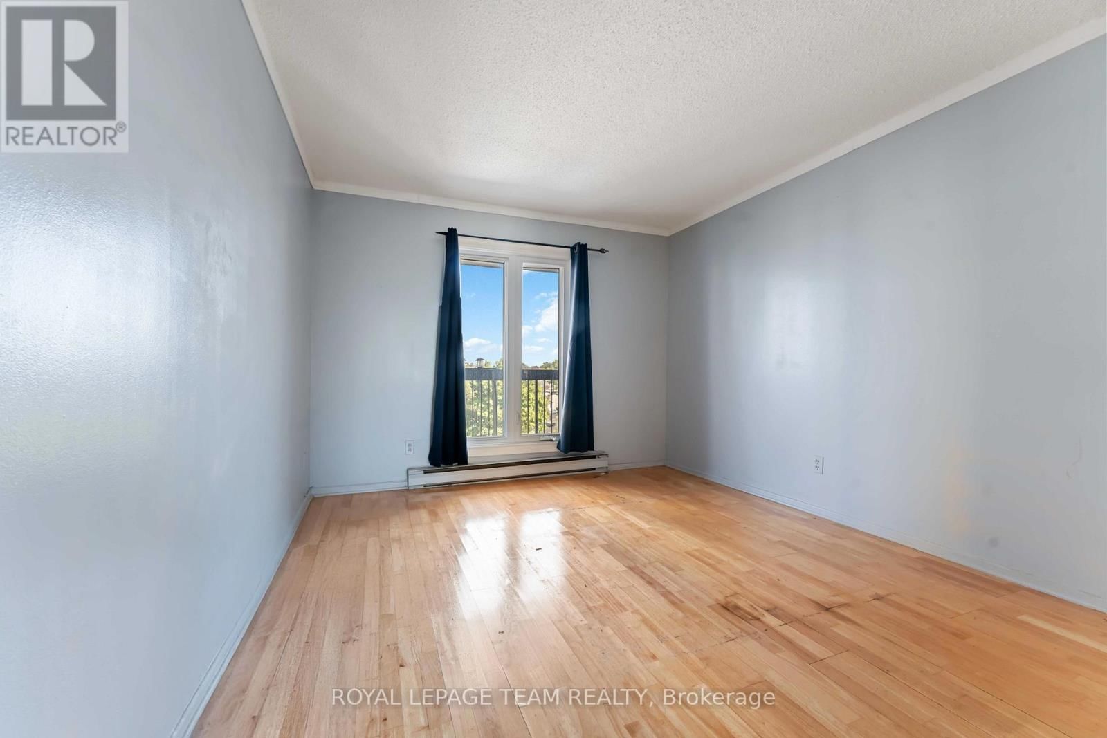 606 - 158C MCARTHUR AVENUE Image 18