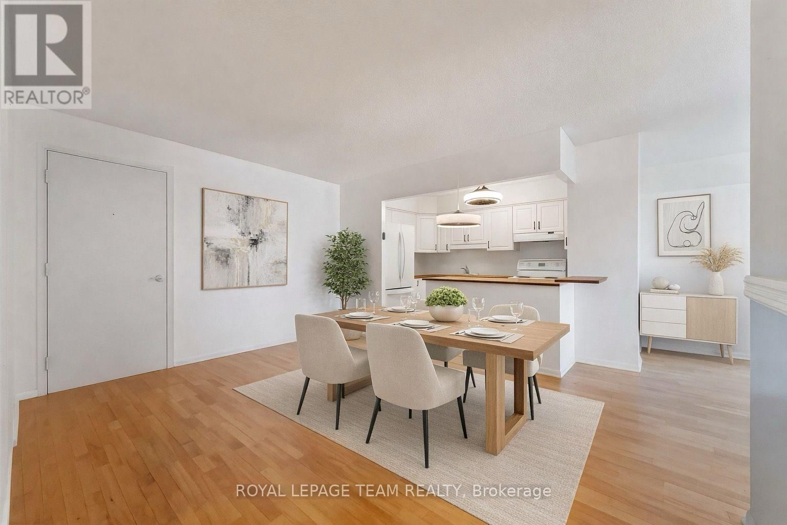 606 - 158C MCARTHUR AVENUE Image 2