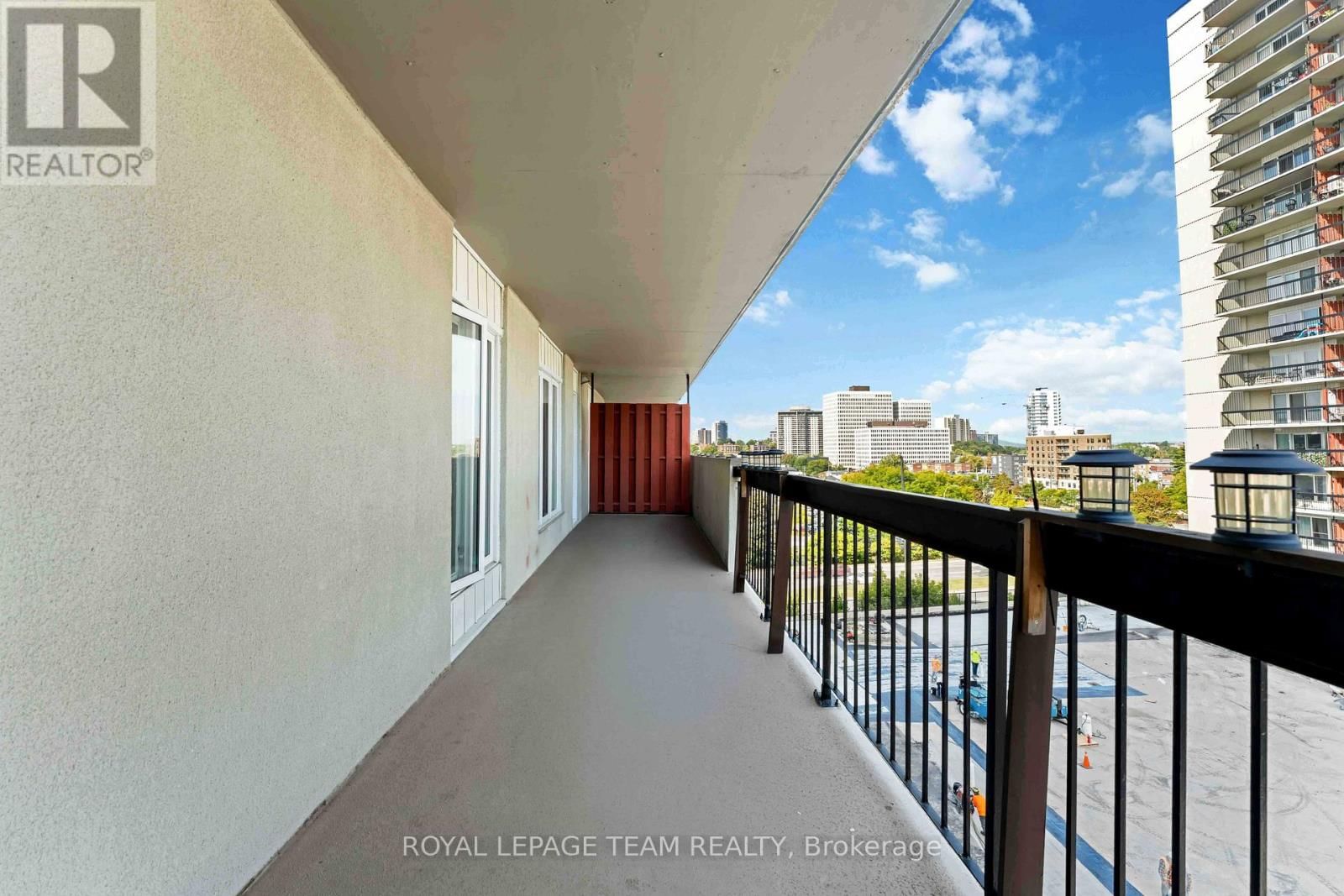 606 - 158C MCARTHUR AVENUE Image 28