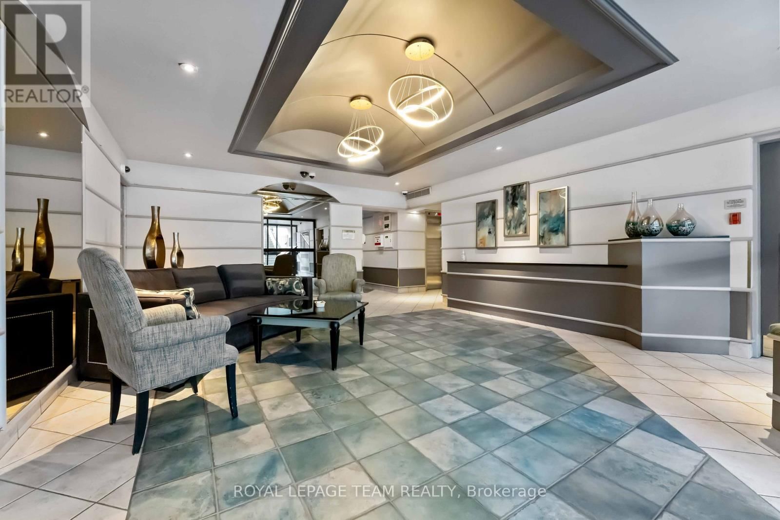 606 - 158C MCARTHUR AVENUE Image 31