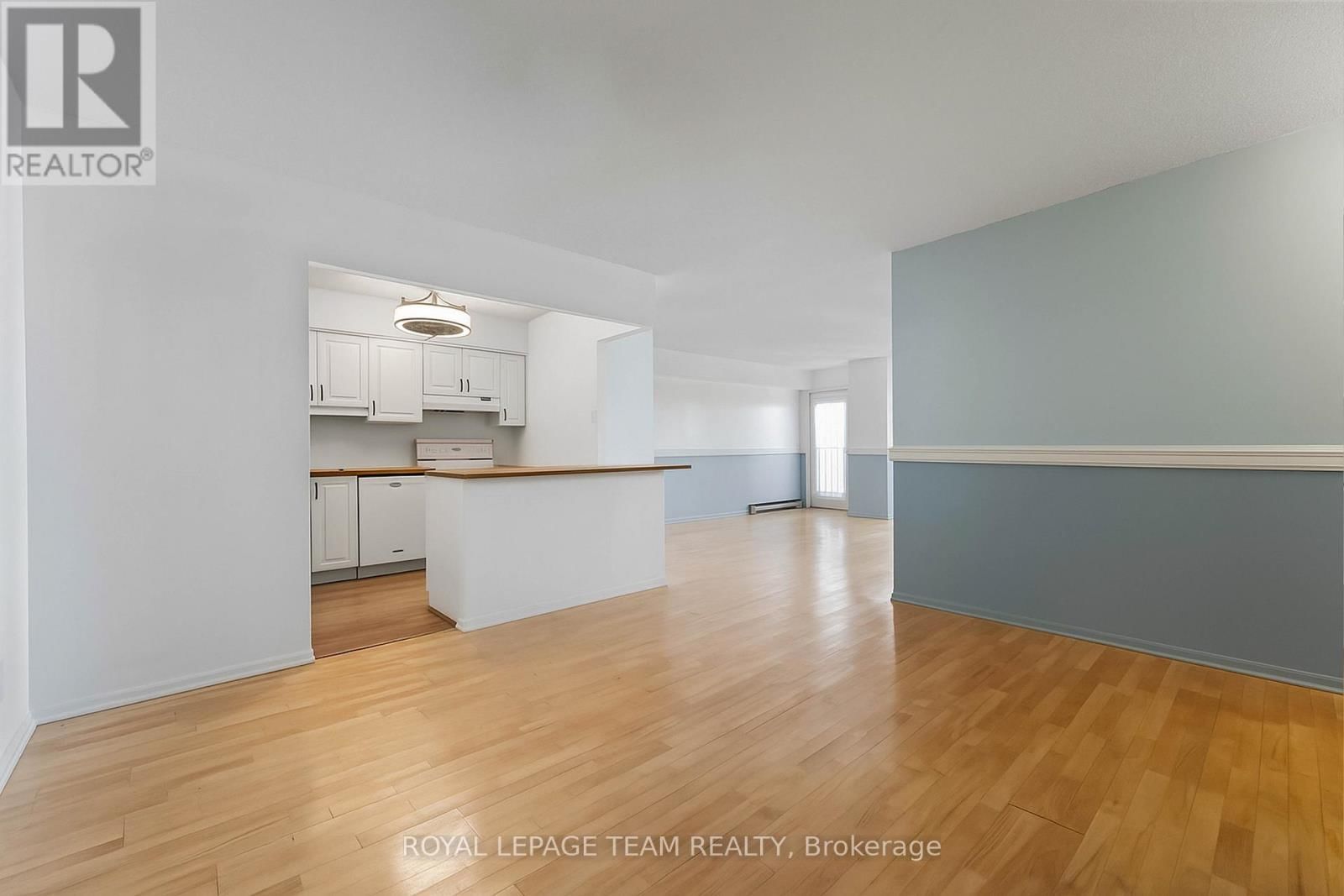 606 - 158C MCARTHUR AVENUE Image 4