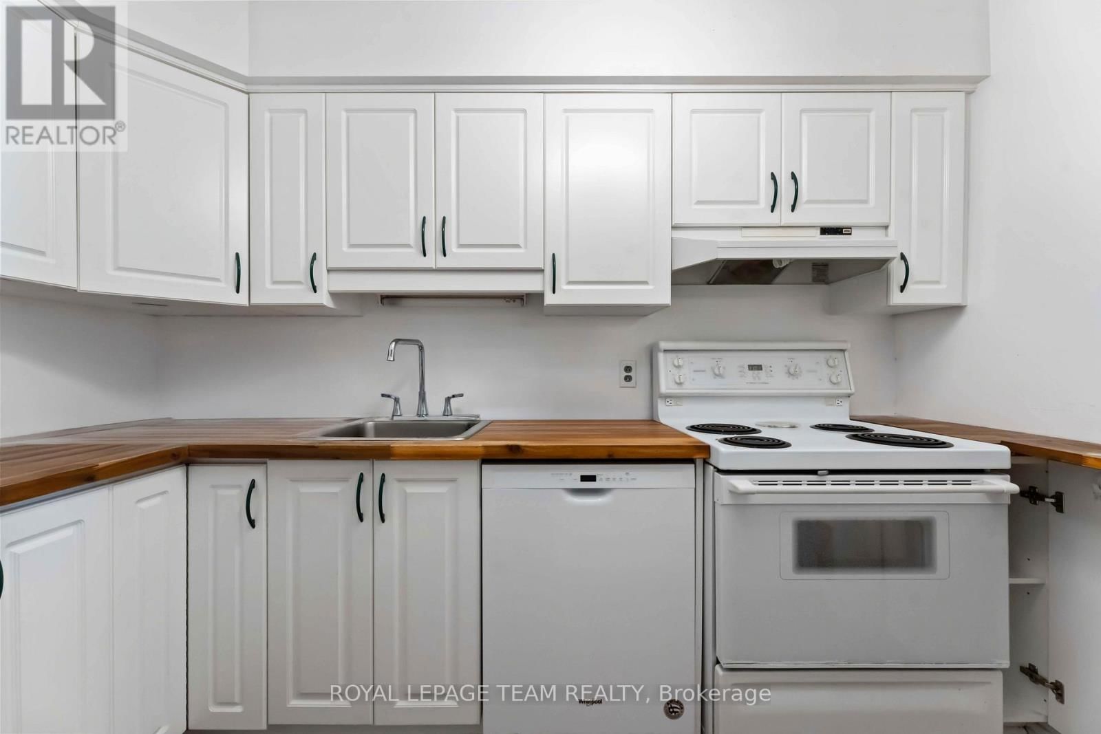 606 - 158C MCARTHUR AVENUE Image 7