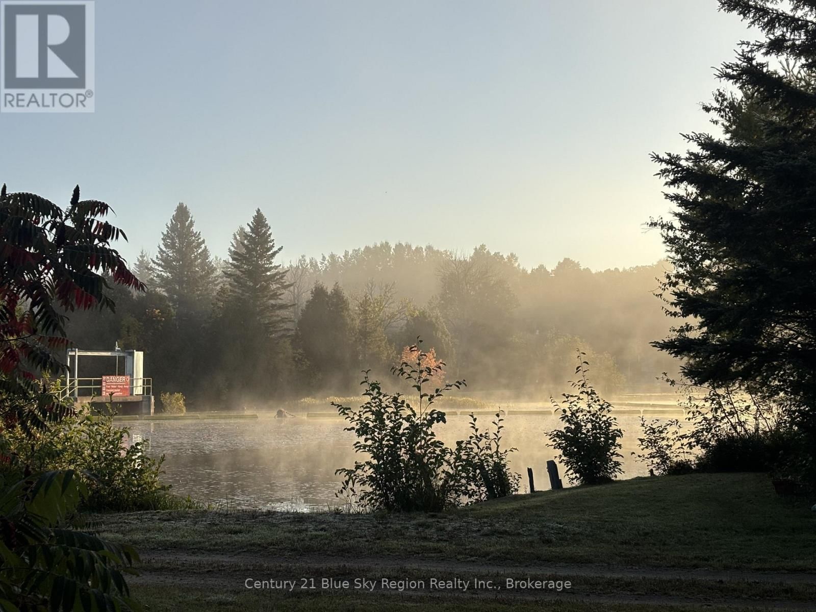 525 MAPLE ROAD Image 12