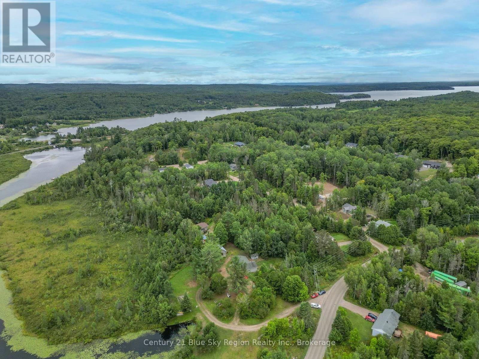 525 MAPLE ROAD Image 15