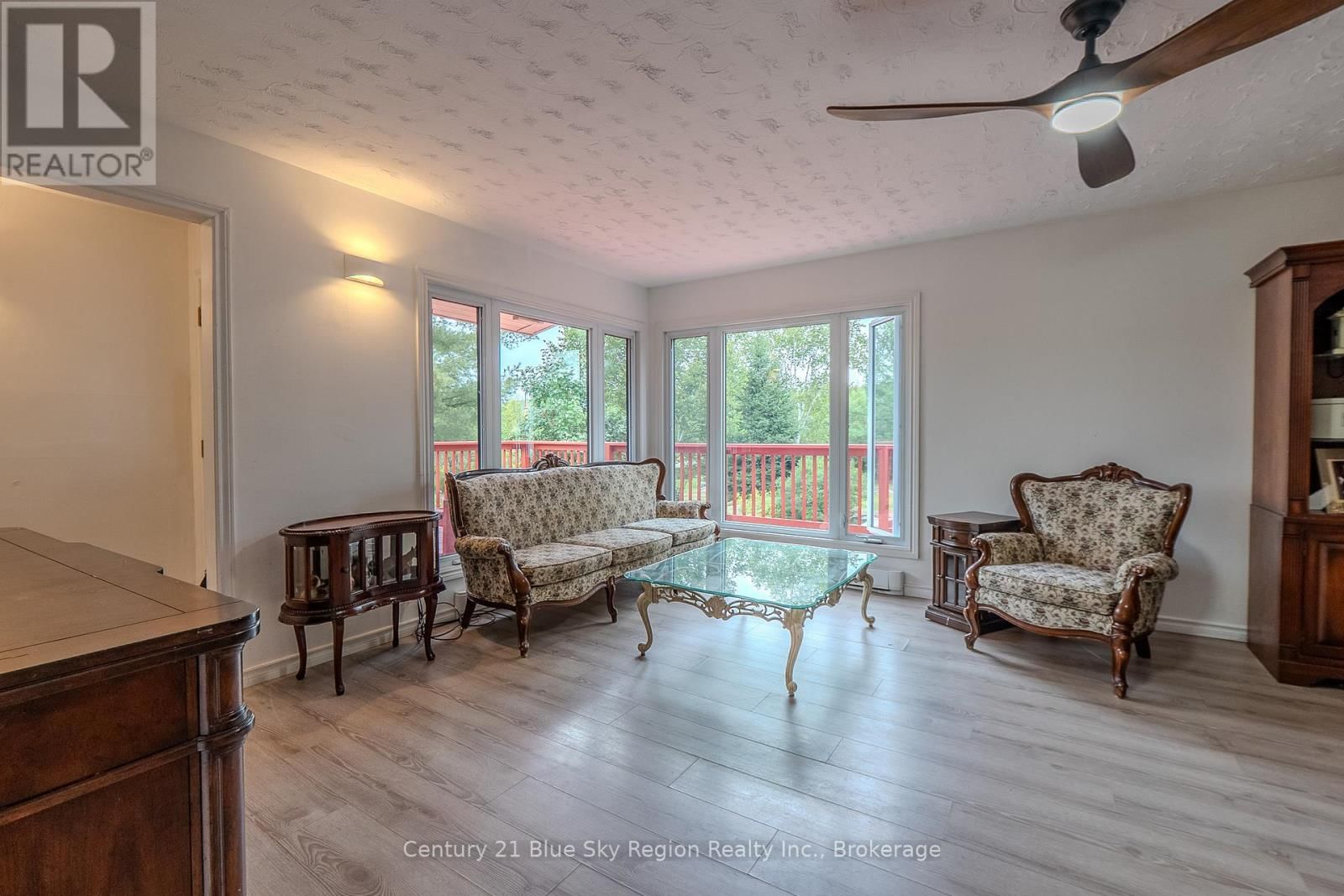 525 MAPLE ROAD Image 19