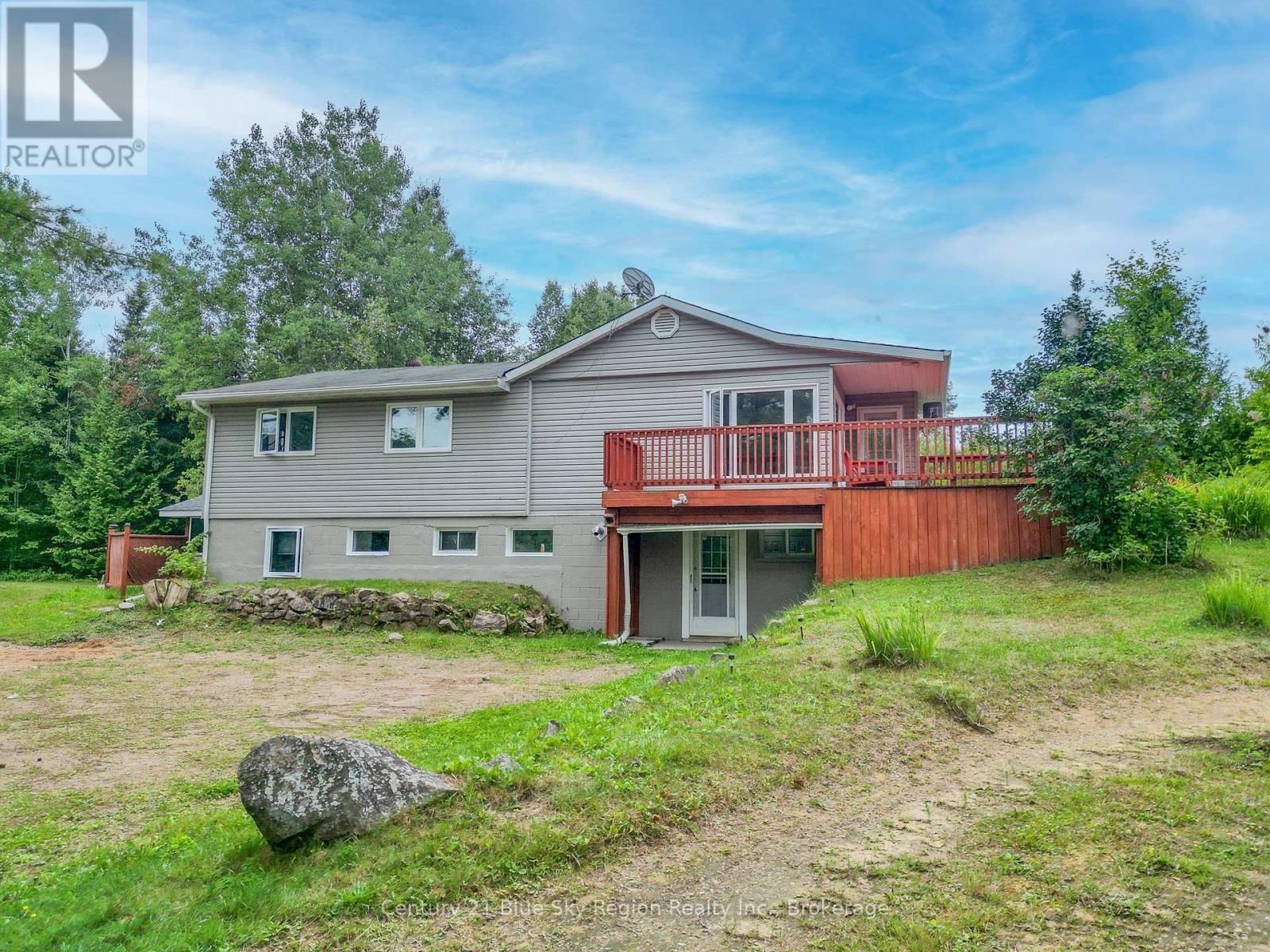 525 MAPLE ROAD Image 2