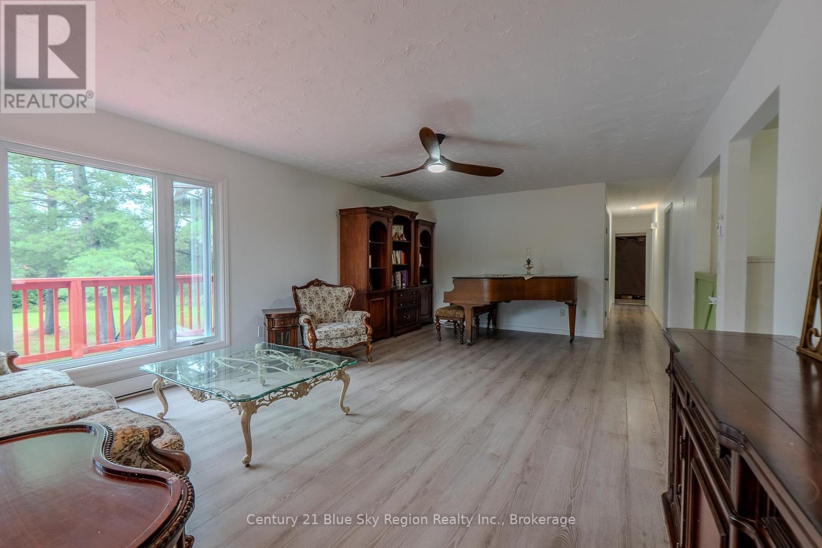 525 MAPLE ROAD Image 20