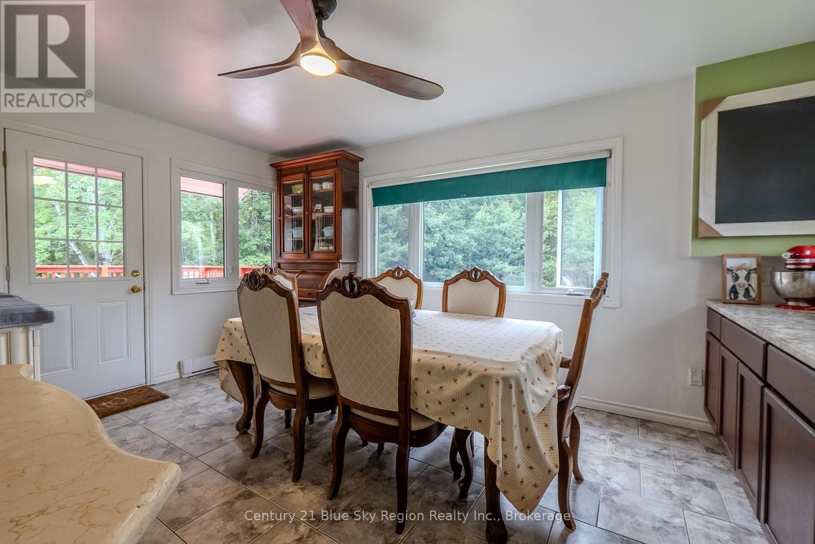 525 MAPLE ROAD Image 27