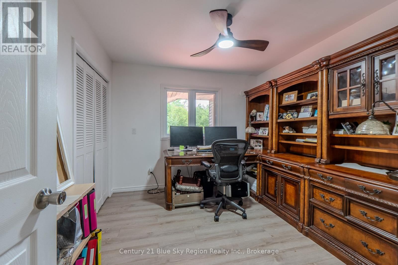 525 MAPLE ROAD Image 29