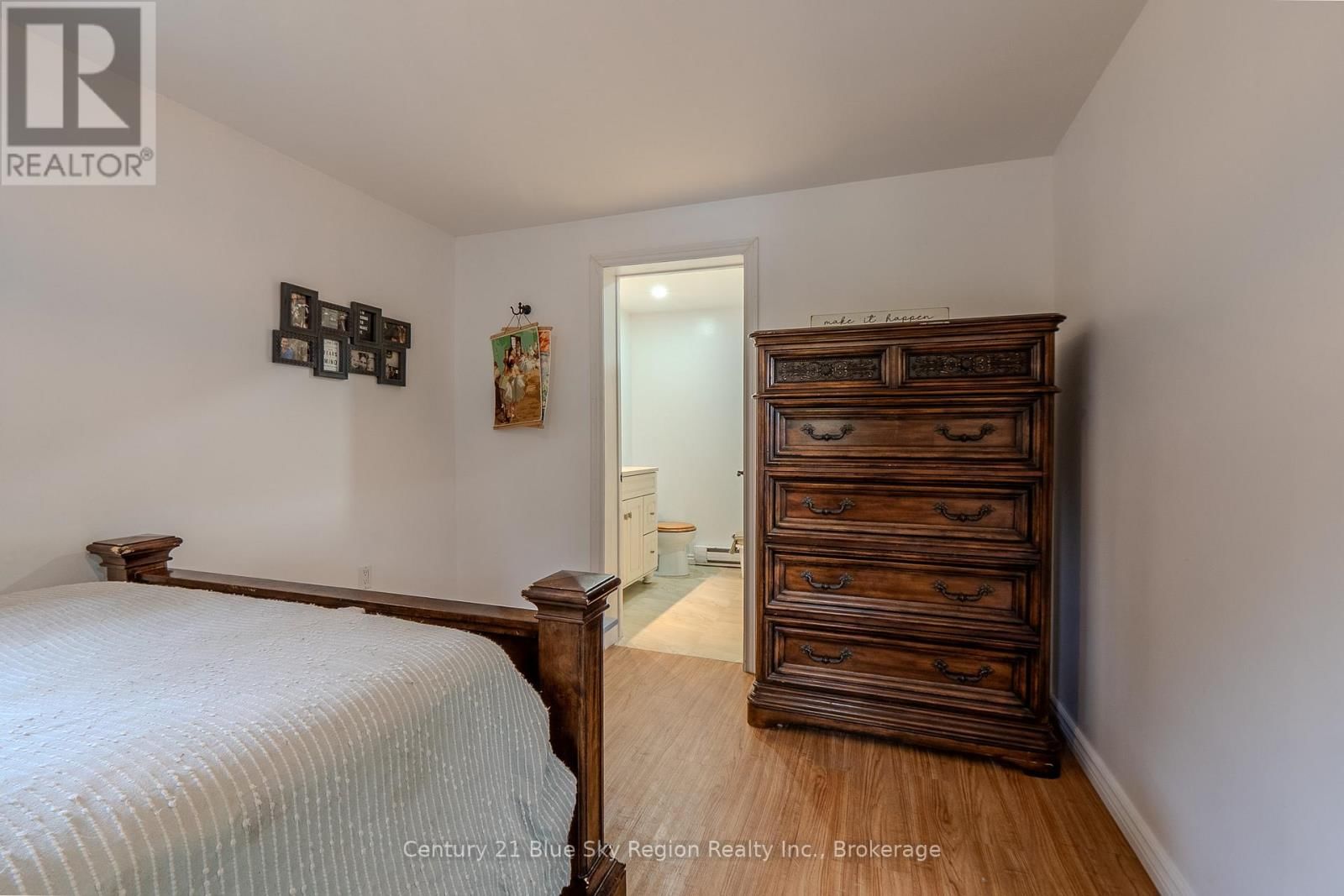 525 MAPLE ROAD Image 40