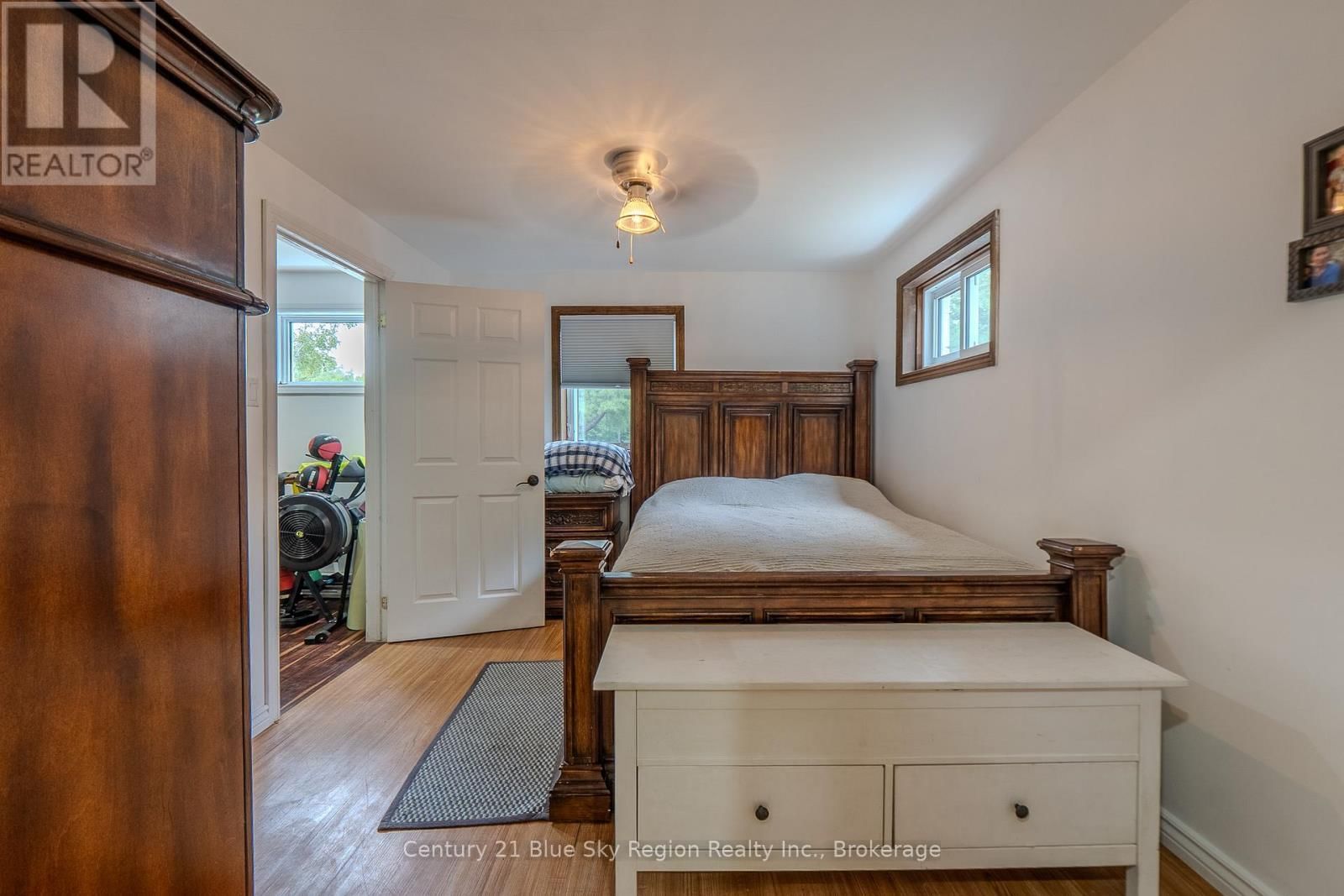 525 MAPLE ROAD Image 41