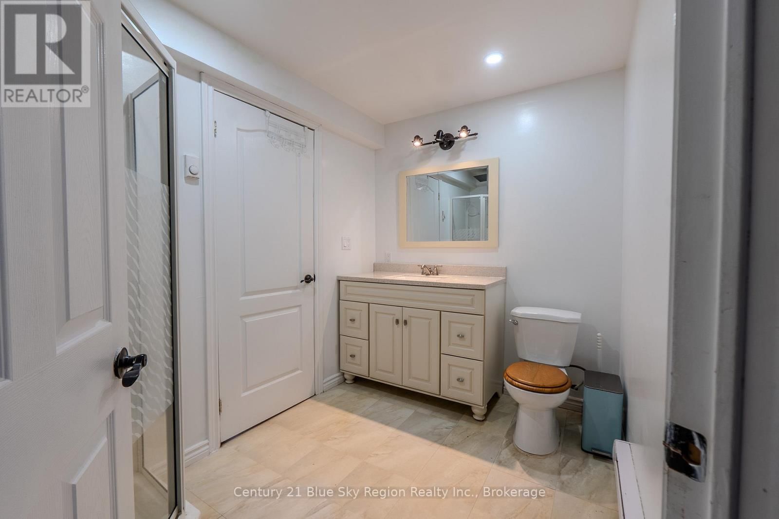 525 MAPLE ROAD Image 42