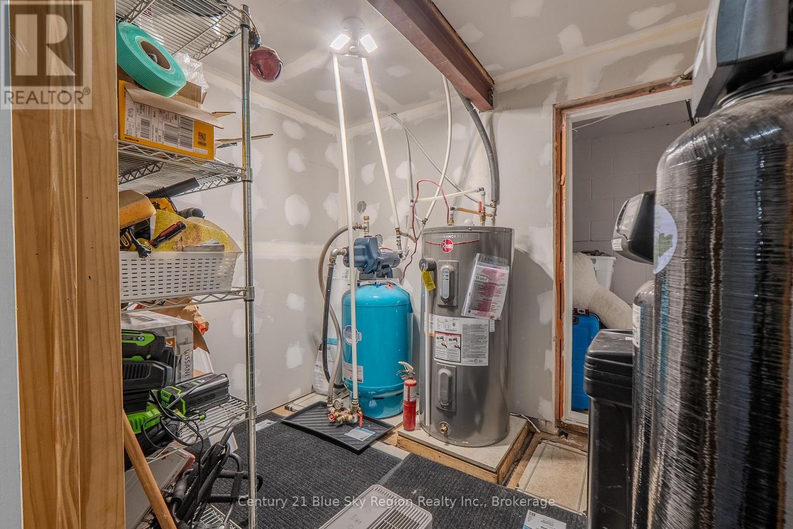 525 MAPLE ROAD Image 49