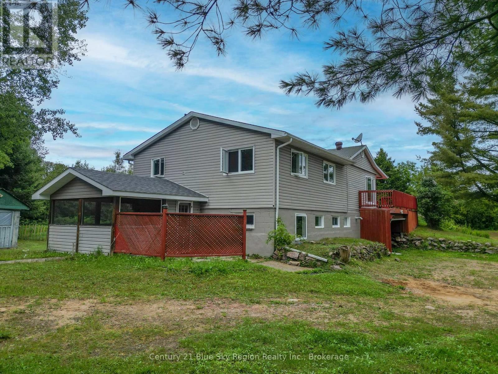 525 MAPLE ROAD Image 8