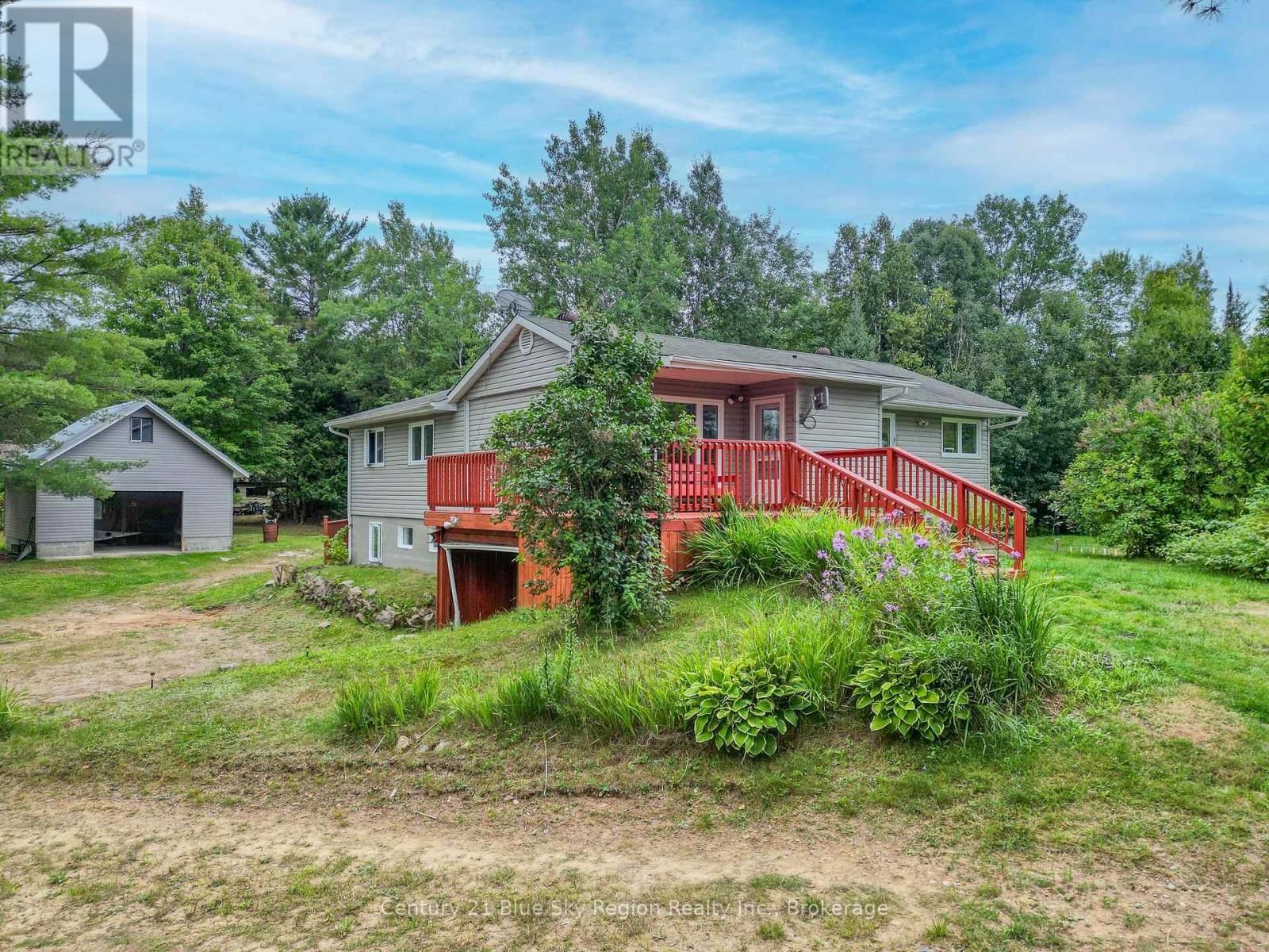 525 MAPLE ROAD Image 9