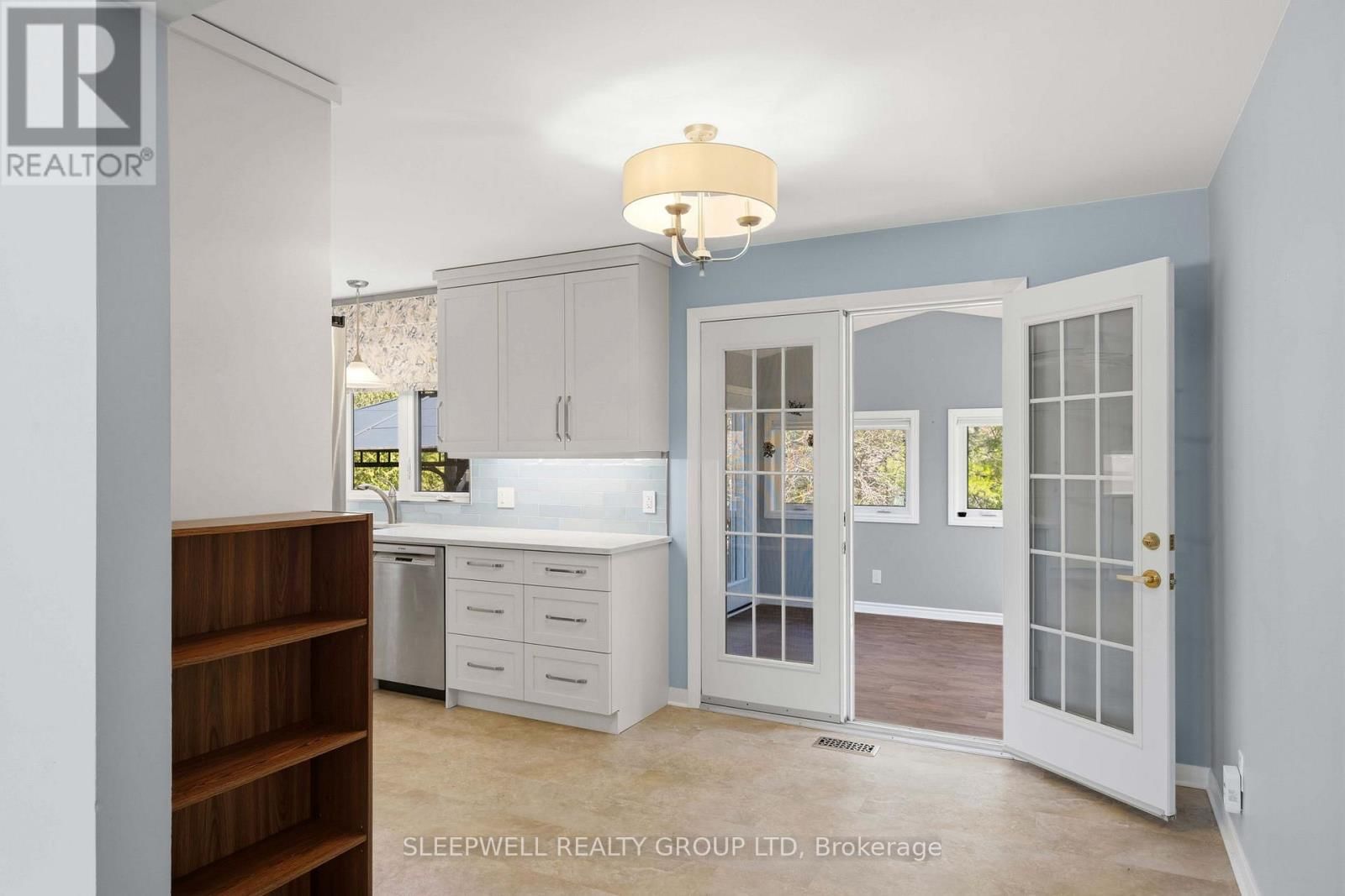 25 BASSWOOD AVENUE Image 10