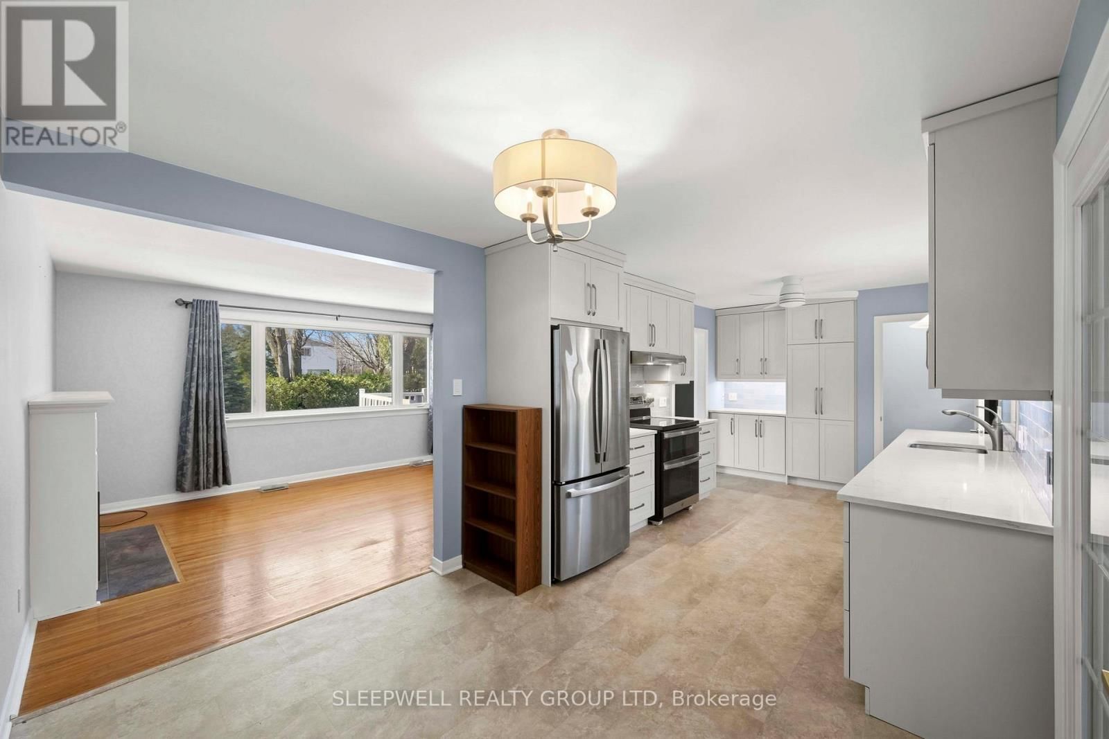 25 BASSWOOD AVENUE Image 11