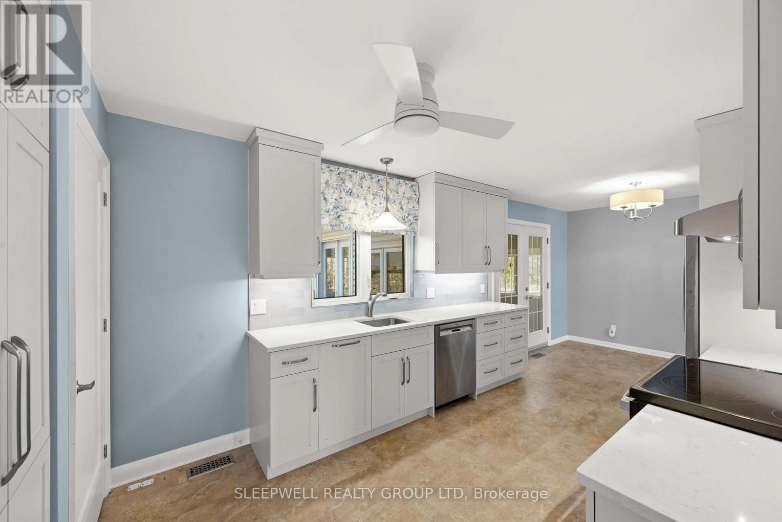 25 BASSWOOD AVENUE Image 14