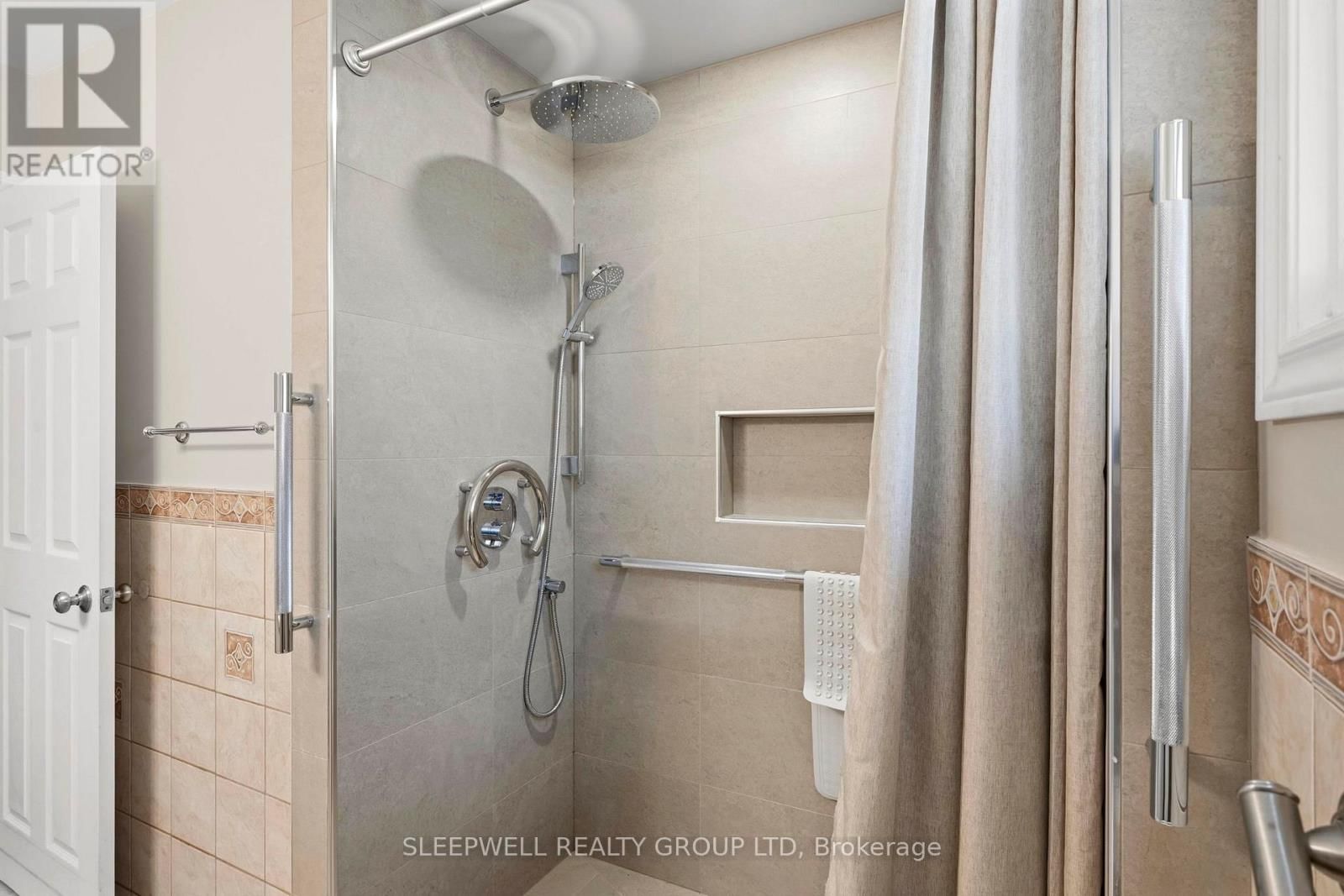 25 BASSWOOD AVENUE Image 18