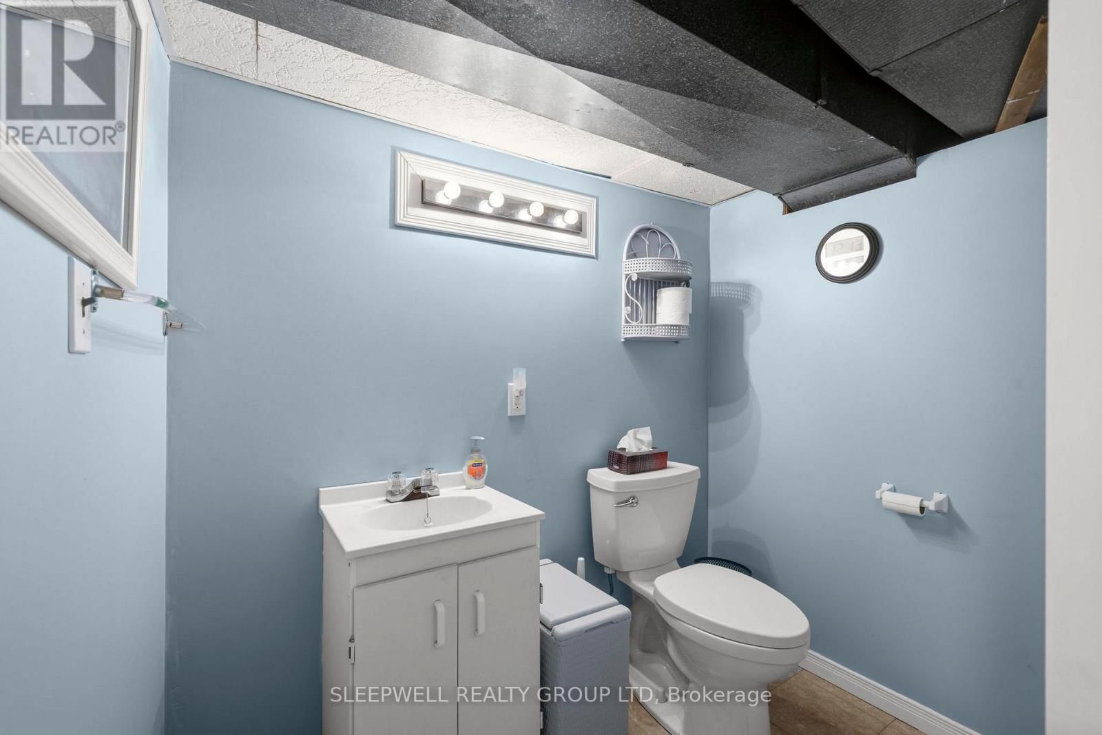 25 BASSWOOD AVENUE Image 21