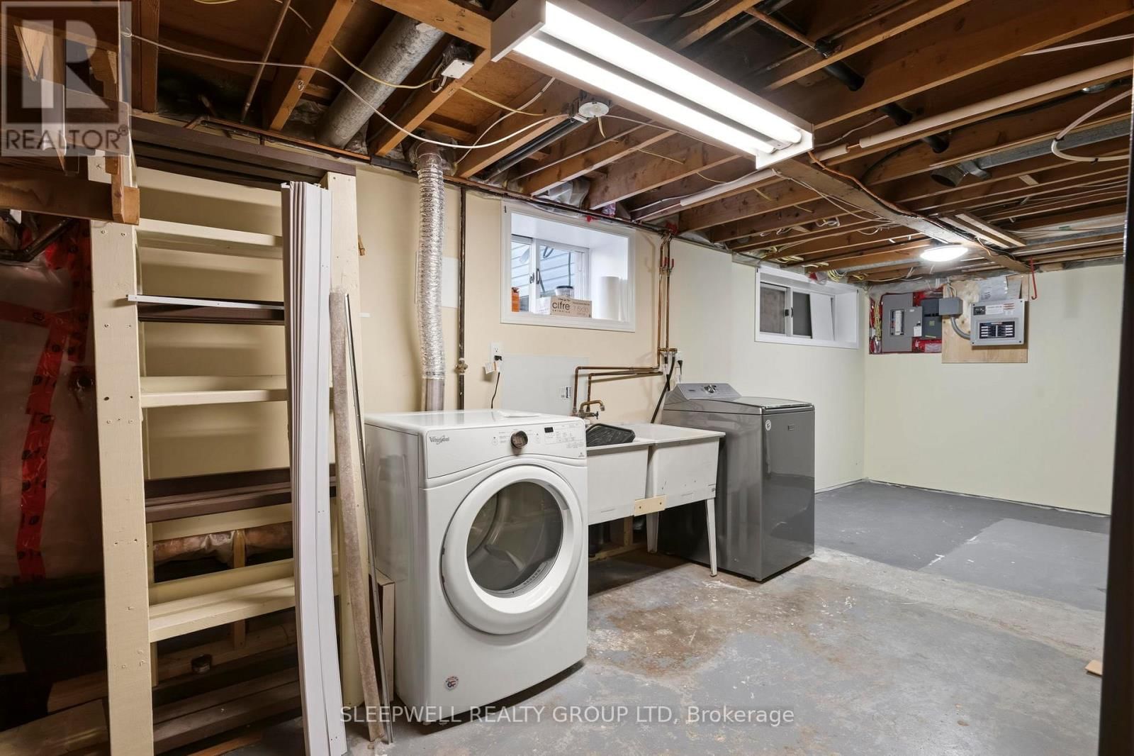 25 BASSWOOD AVENUE Image 23