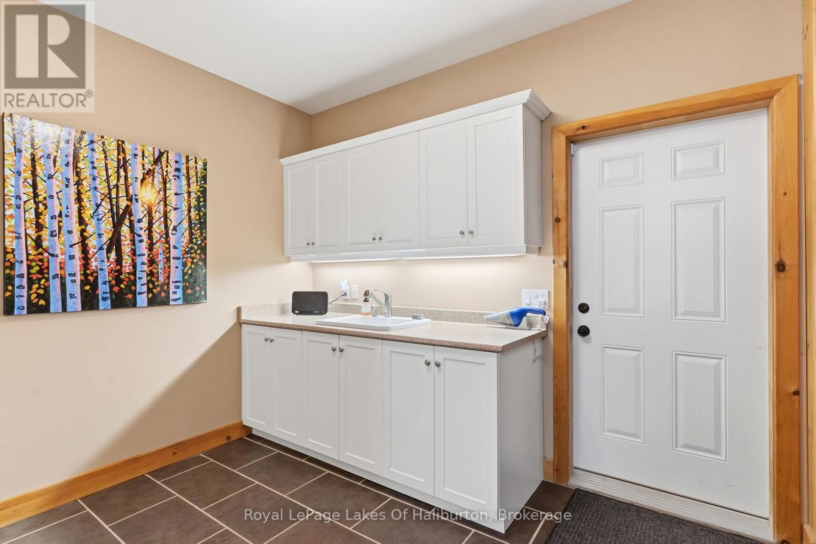 1128 ARGILLITE ROAD Image 24